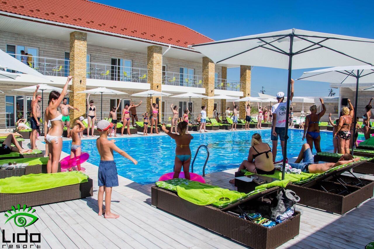 Hotel Lido Lazurne Bagian luar foto