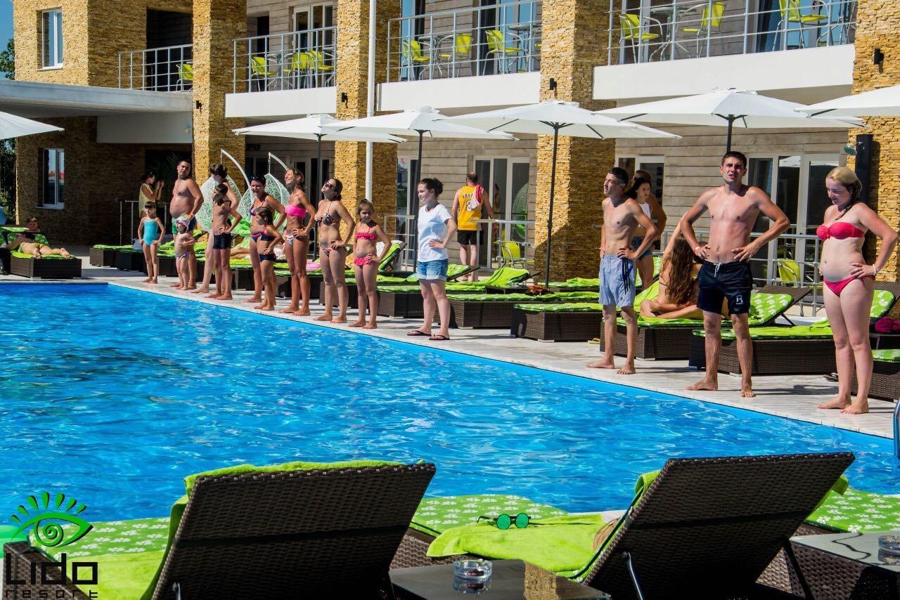 Hotel Lido Lazurne Bagian luar foto