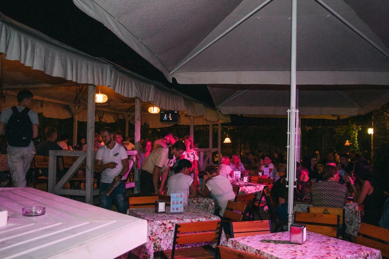Hotel Lido Lazurne Bagian luar foto