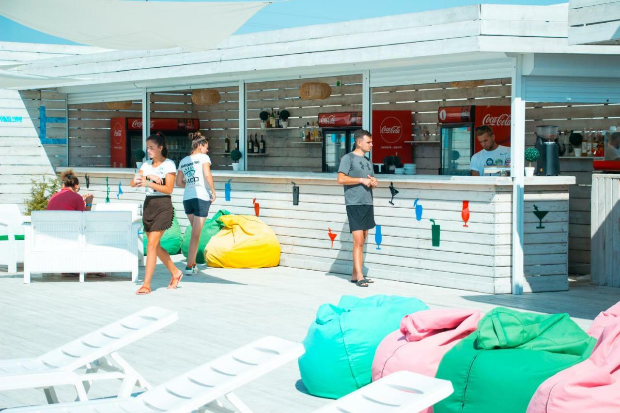 Hotel Lido Lazurne Bagian luar foto