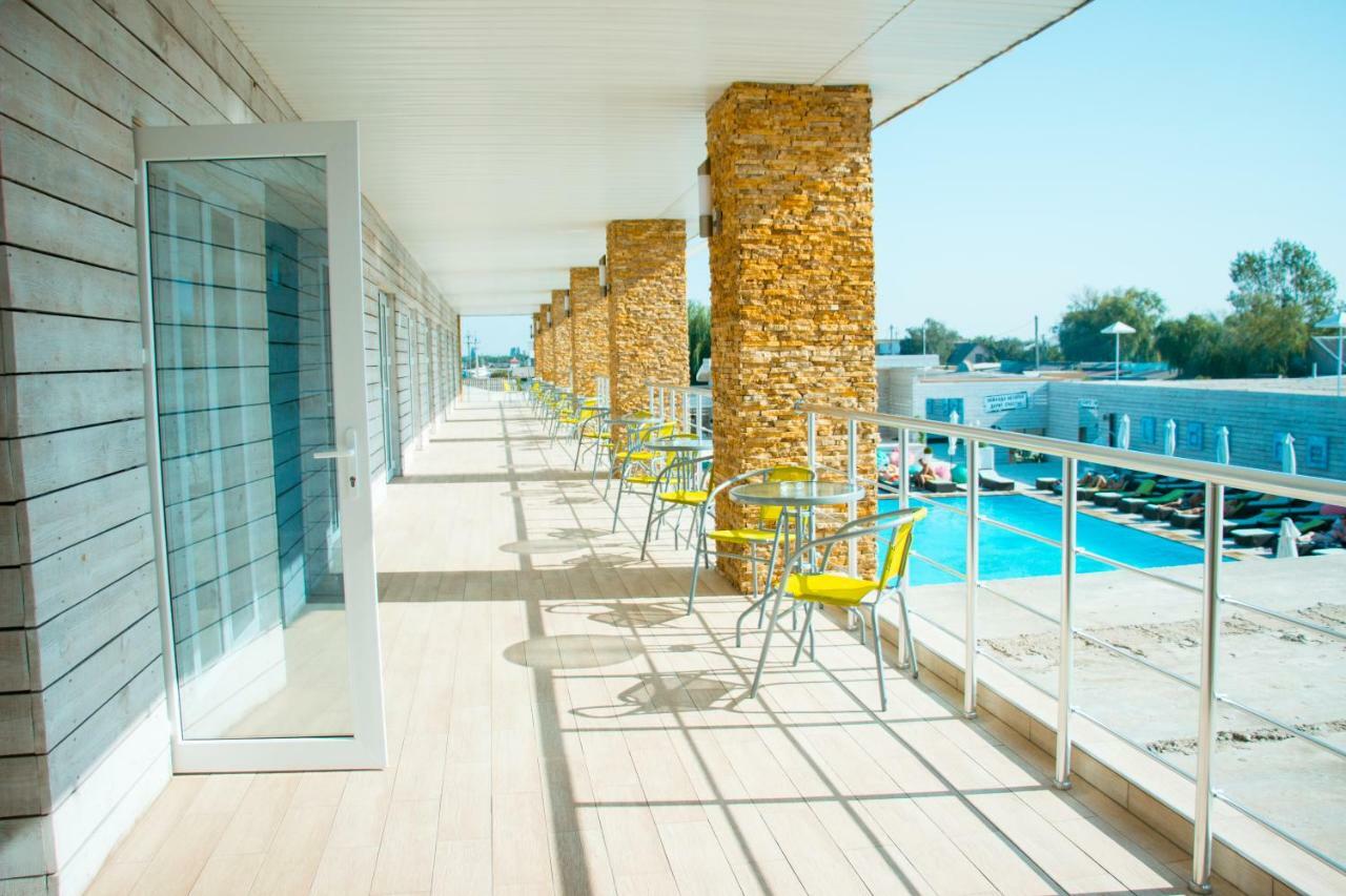 Hotel Lido Lazurne Bagian luar foto
